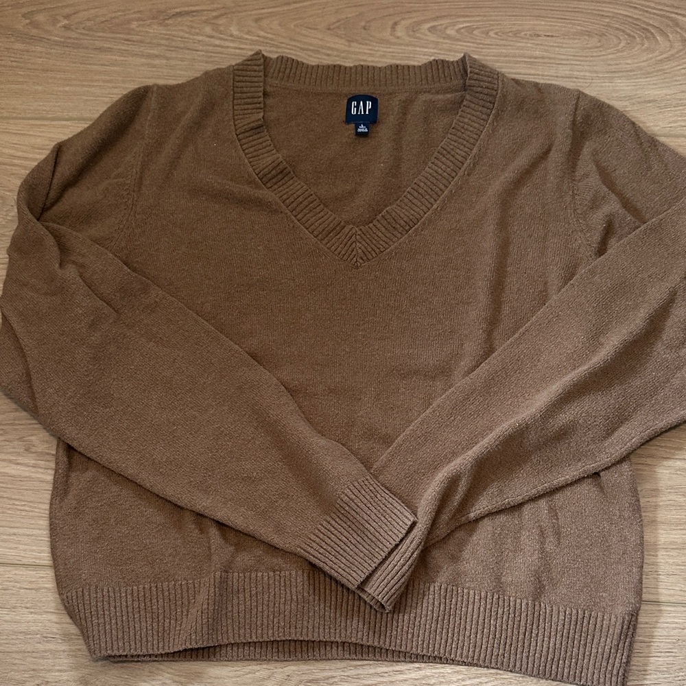 GAP Tan V-Neck Sweater